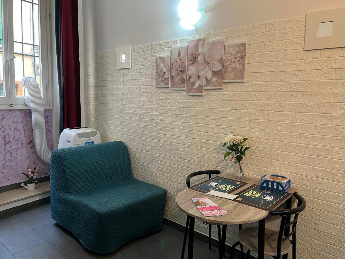 Violet 27 * Florencia