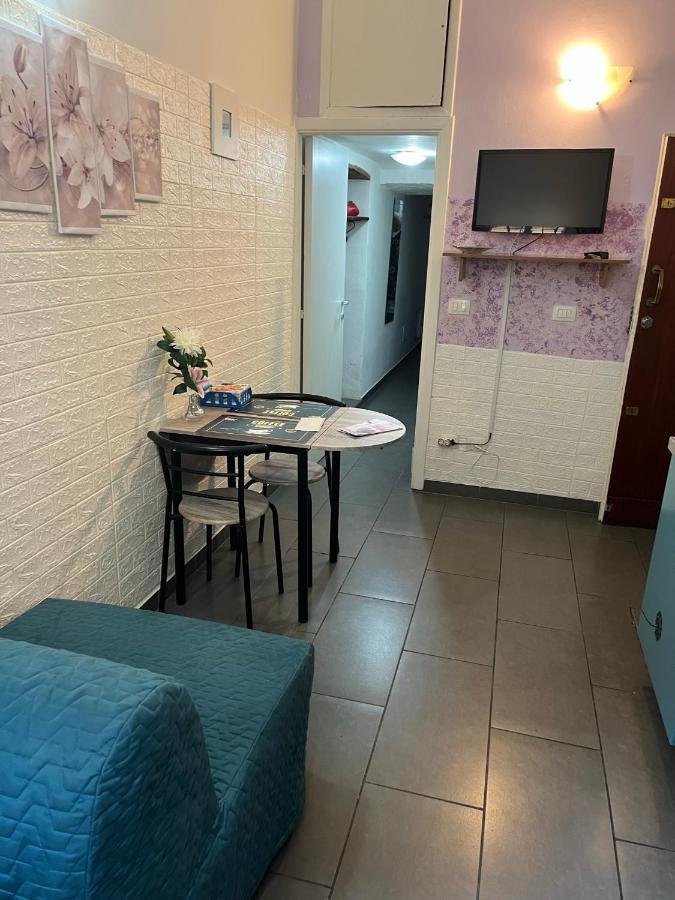 Violet 27 * Florencia